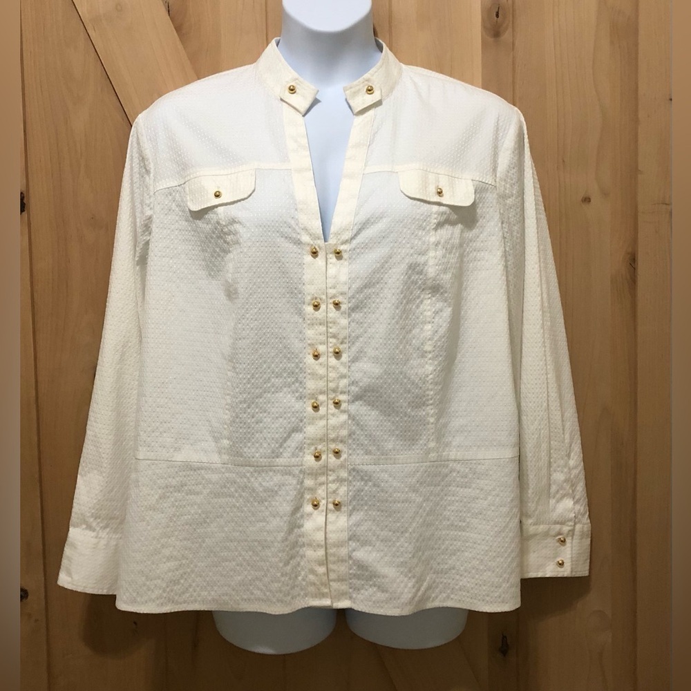 Jones New York Signature Women’s Pullover Blouse 3X White Stretch Gold Buttons